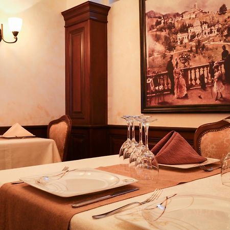 Hotel Foisorul Cu Flori Синая Екстериор снимка