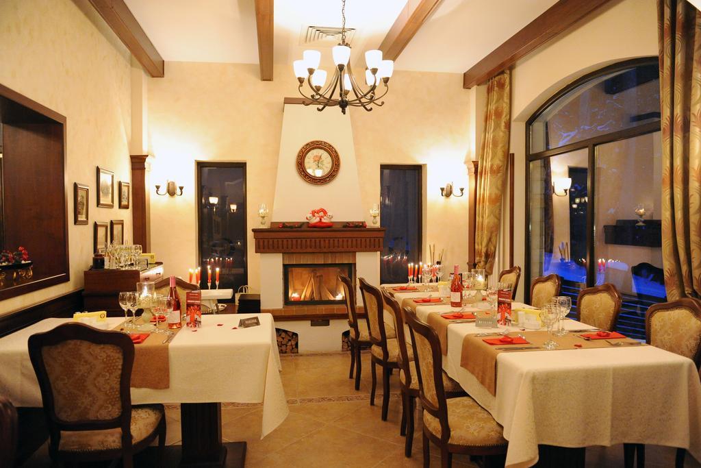 Hotel Foisorul Cu Flori Синая Екстериор снимка