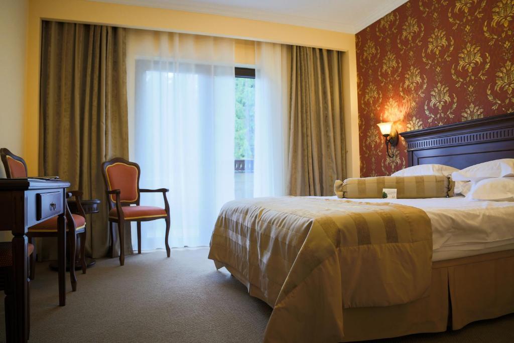 Hotel Foisorul Cu Flori Синая Екстериор снимка