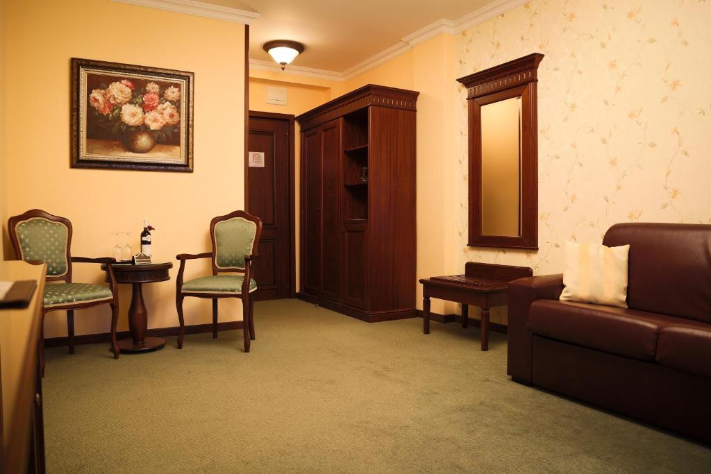 Hotel Foisorul Cu Flori Синая Екстериор снимка