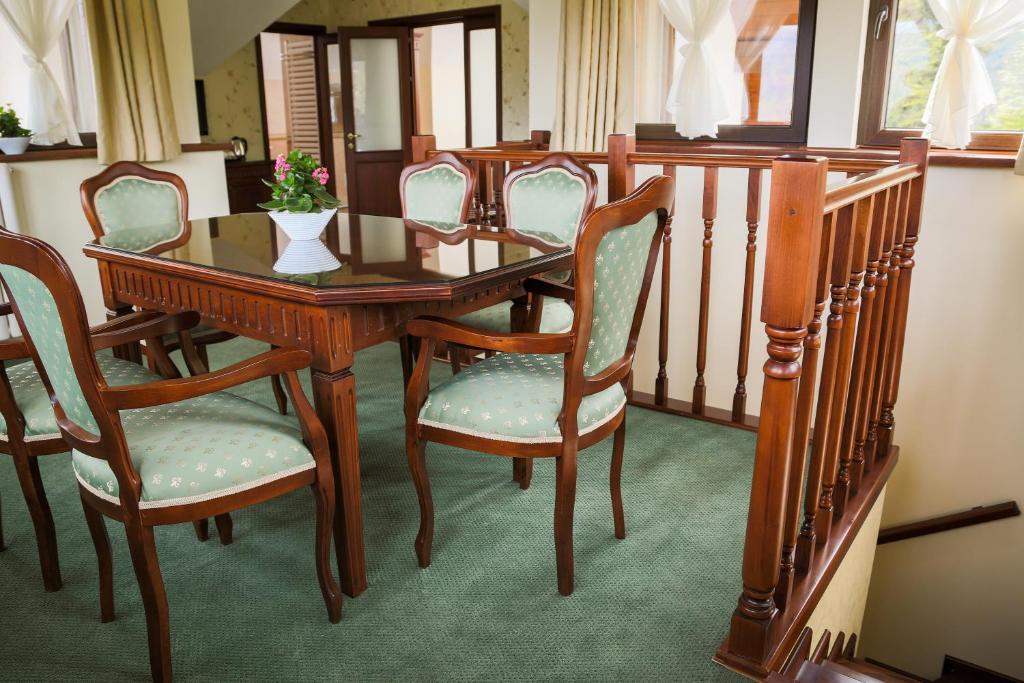 Hotel Foisorul Cu Flori Синая Екстериор снимка