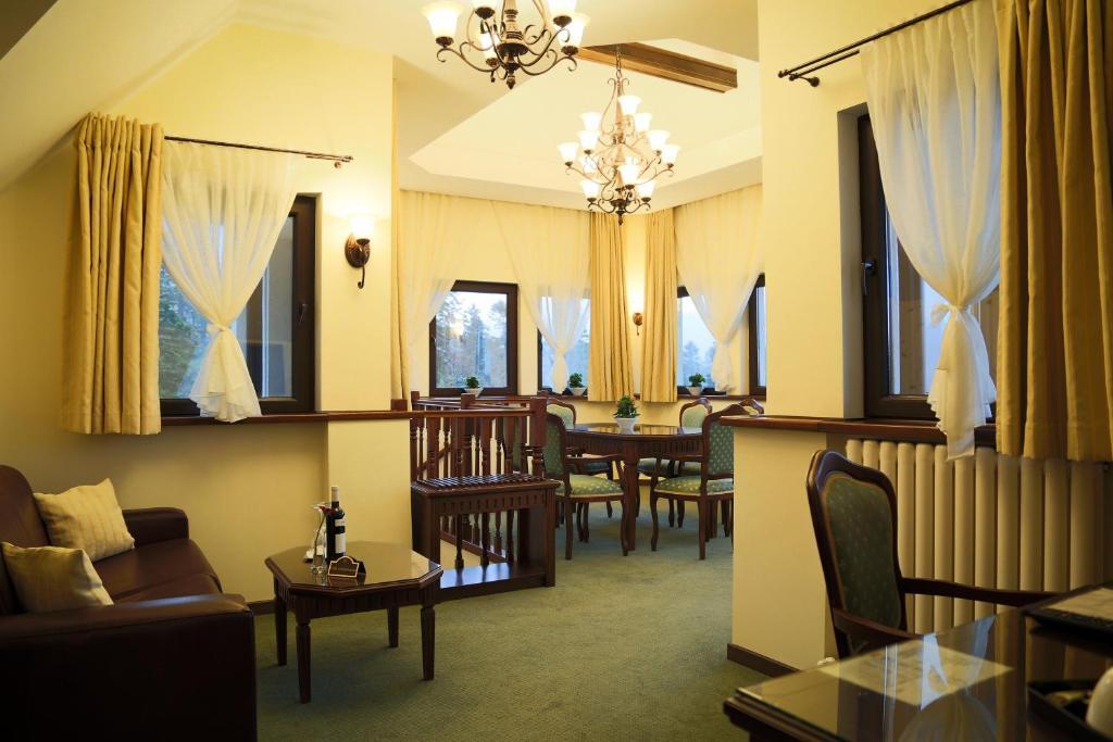 Hotel Foisorul Cu Flori Синая Екстериор снимка